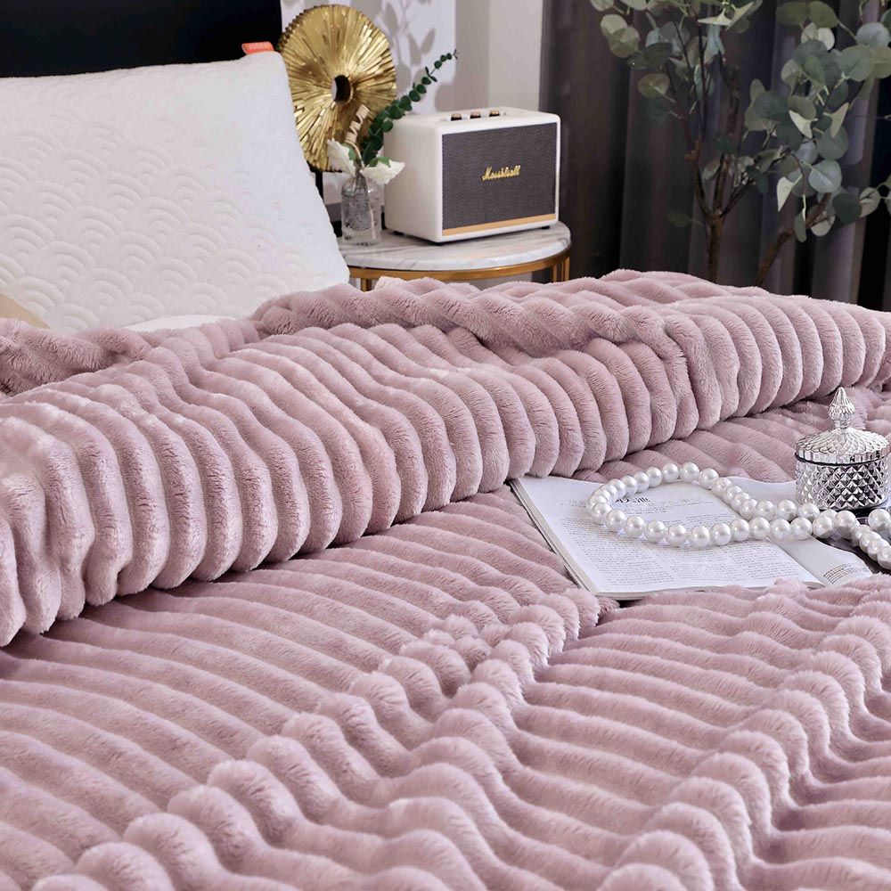 Patura Cocolino cu Dungi ,Pat 2 Persoane, 200x230 cm - Lila 3 Patura Cocolino cu Dungi ,Pat 2 Persoane, 200x230 cm - Lila - imagine 3