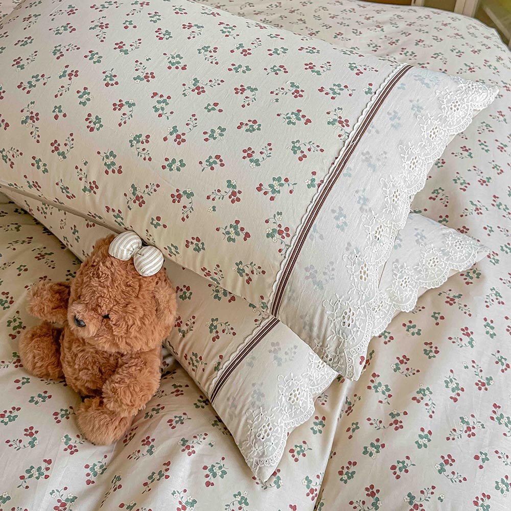 Lenjerie pat dublu - bumbac 100 % , 4 piese, Cearceaf cu elastic , Crem cu Imprimeu Floral si Dantela 5 Lenjerie pat dublu - bumbac 100 % , 4 piese, Cearceaf cu elastic , Crem cu Imprimeu Floral si Dantela - imagine 5