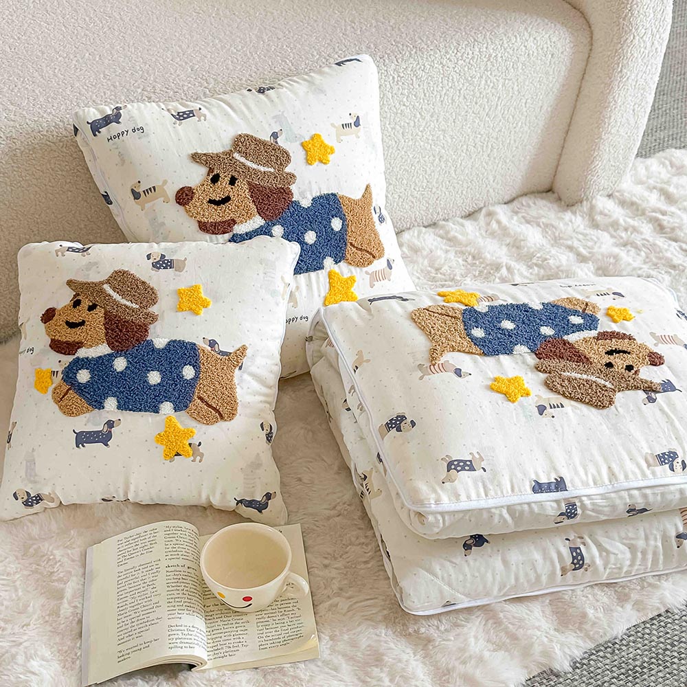 Pilotă pentru copii 2 în 1, 100% Bumbac, Transformabilă în Pernă – 150 x 200 cm, Crem-Albastru, Model Cățeluș Cowboy 4 Pilotă pentru copii 2 în 1, 100% Bumbac, Transformabilă în Pernă – 150 x 200 cm, Crem-Albastru, Model Cățeluș Cowboy - imagine 4