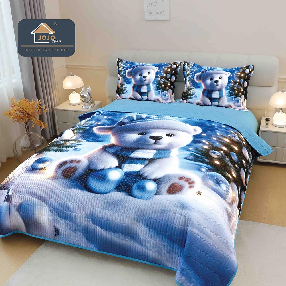 Cuvertură Crăciun 5D, 220x240 cm, Set 3 Piese -Ursuleț Polar și Fular Albastru 1 Cuvertură Crăciun 5D, 220x240 cm, Set 3 Piese -Ursuleț Polar și Fular Albastru