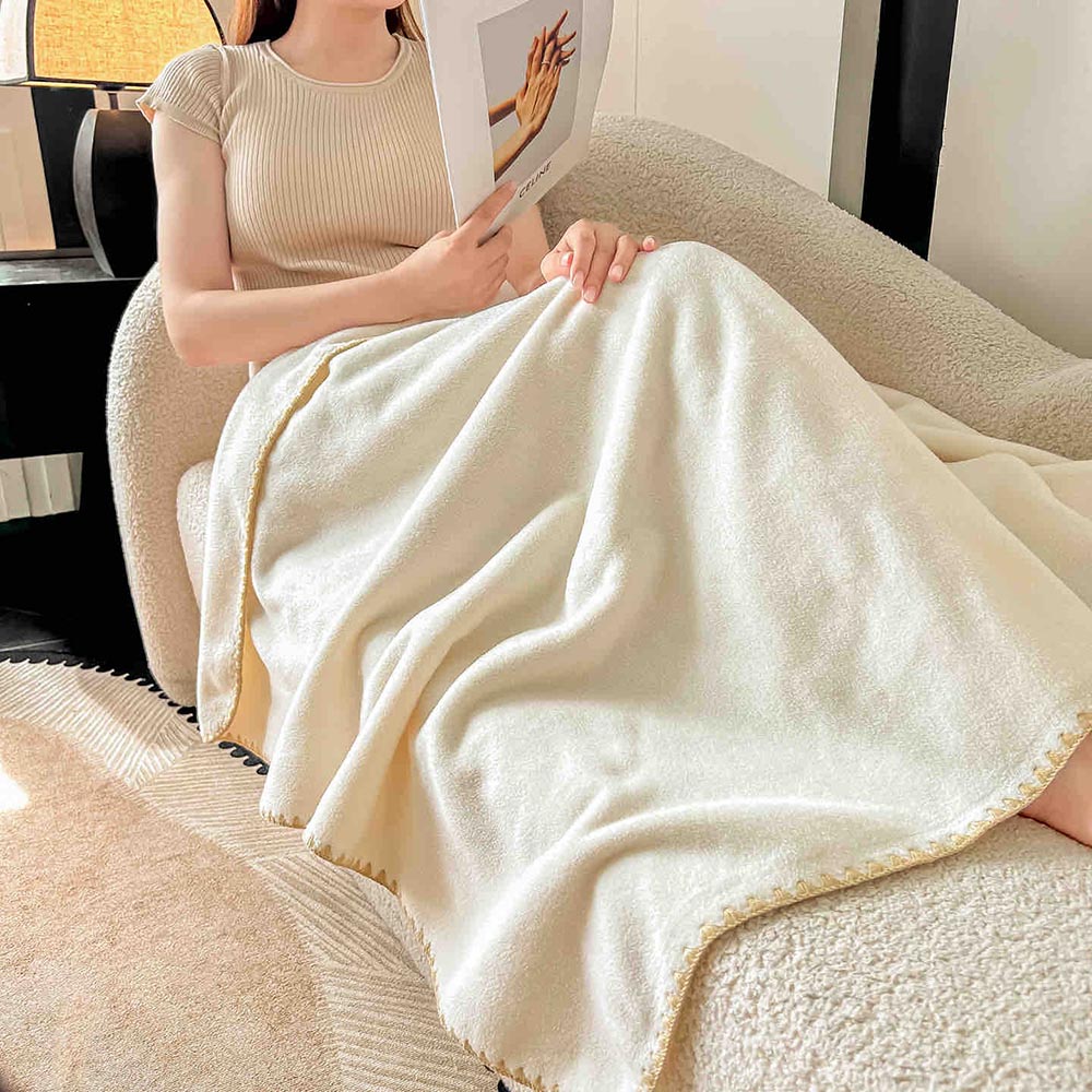 Pătură Tip Șal Premium Cu Capsa din Cașmir Artificial 100x140 cm - Crem 2 Pătură Tip Șal Premium Cu Capsa din Cașmir Artificial 100x140 cm - Crem - imagine 2