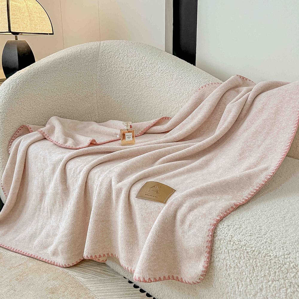 Pătură Tip Șal Premium Cu Capsa din Cașmir Artificial 100x140 cm - Roz Perlat 3 Pătură Tip Șal Premium Cu Capsa din Cașmir Artificial 100x140 cm - Roz Perlat - imagine 3