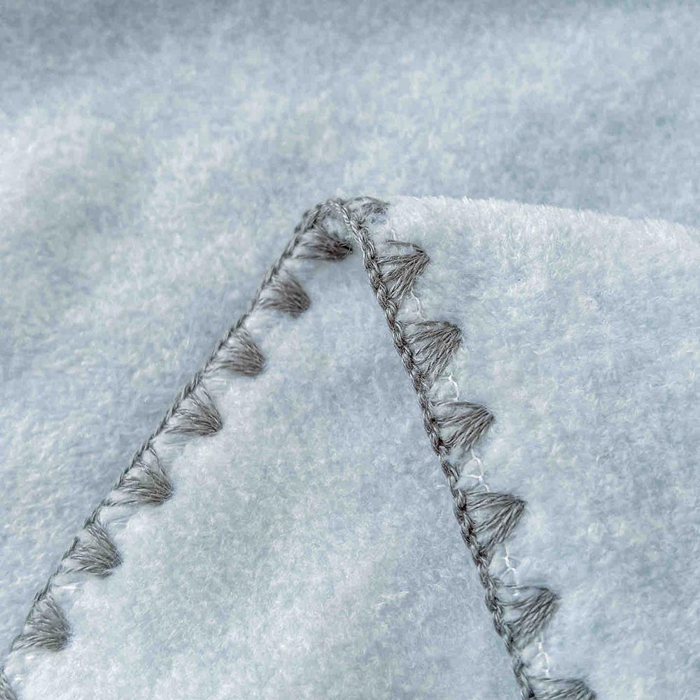 Pătură Tip Șal Premium Cu Capsa din Cașmir Artificial 100x140 cm - Bleu 5 Pătură Tip Șal Premium Cu Capsa din Cașmir Artificial 100x140 cm - Bleu - imagine 5